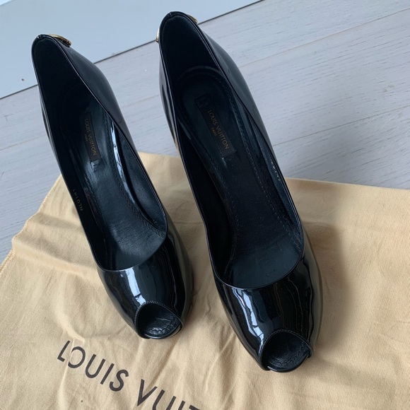 Louis Vuitton black heels size 39 - Picture 2 of 3